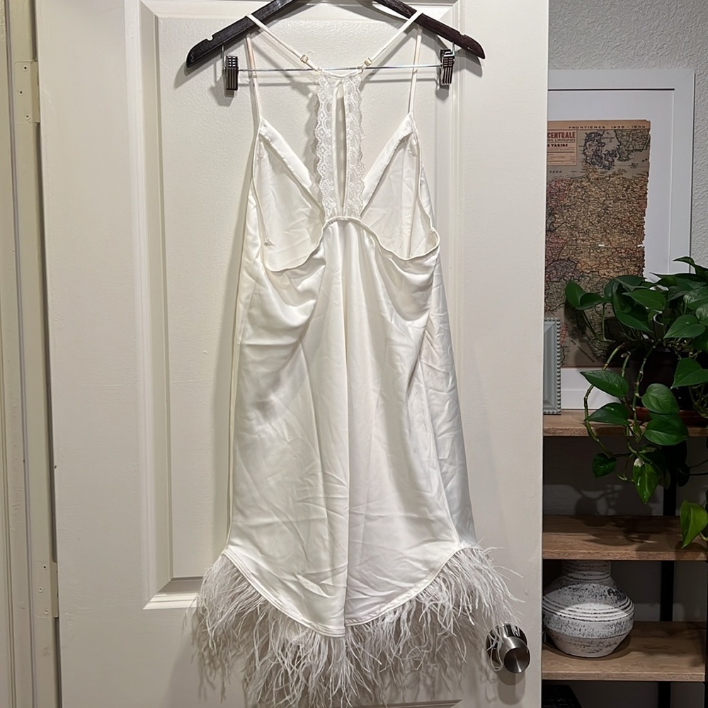 Ivory Feather-Trim Satin Robe & Slip Set - Picture 9 of 11
